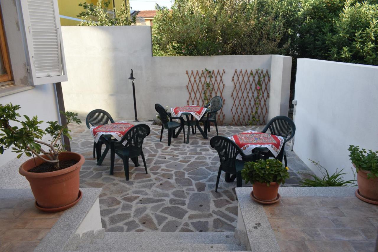 A Casa Di Zia Bed & Breakfast Oschiri ภายนอก รูปภาพ