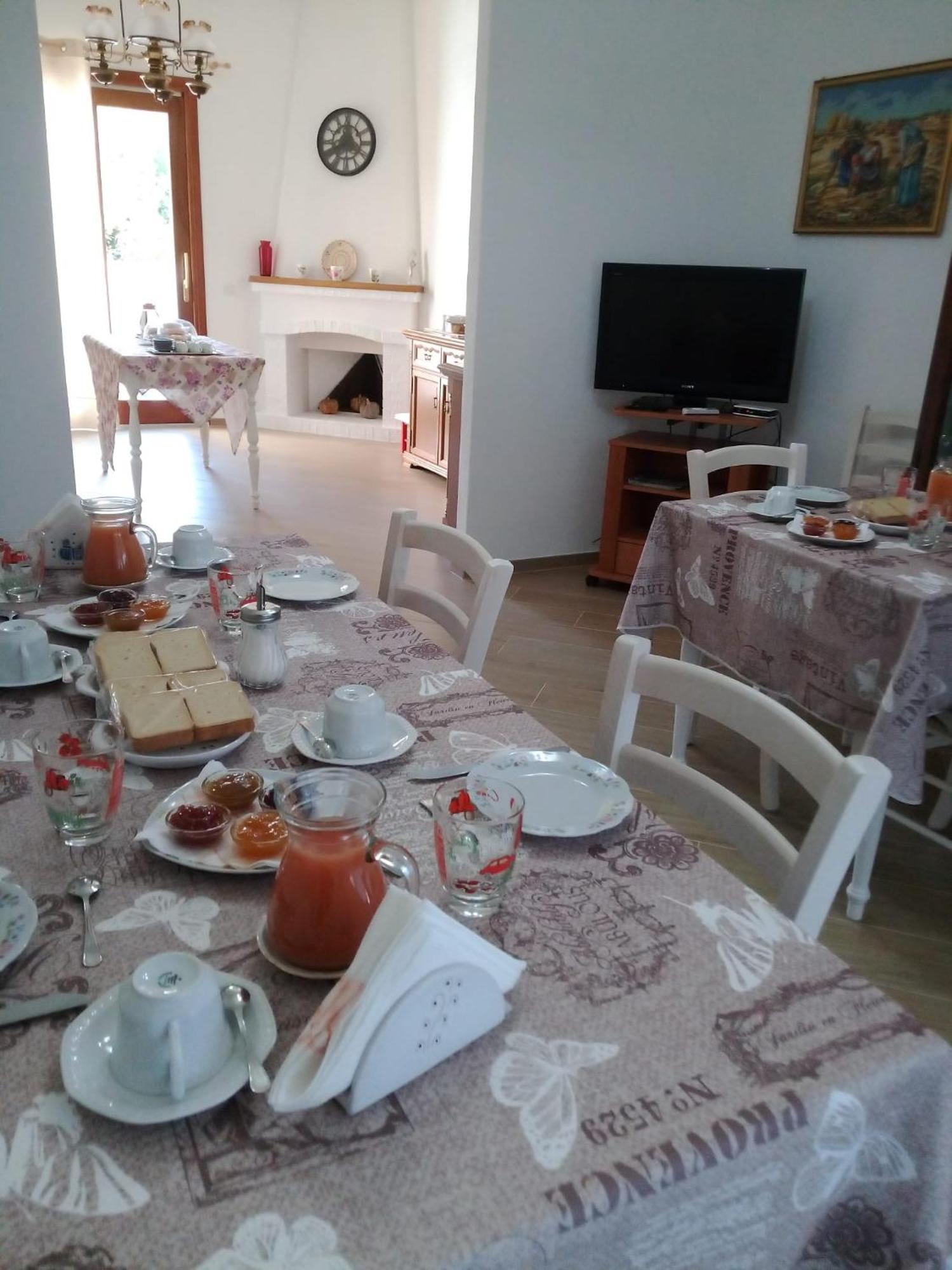 A Casa Di Zia Bed & Breakfast Oschiri ภายนอก รูปภาพ